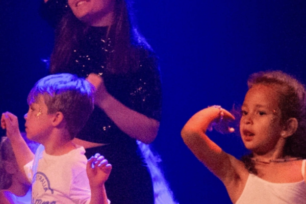 Janssen Dansen & Sporten | CIRQUE FANTASTIQUE