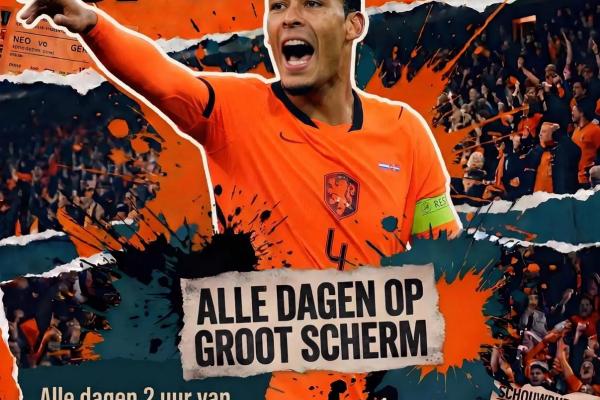 WK Voetbal: Oranje op het Schouwburgplein Nederland - Japan